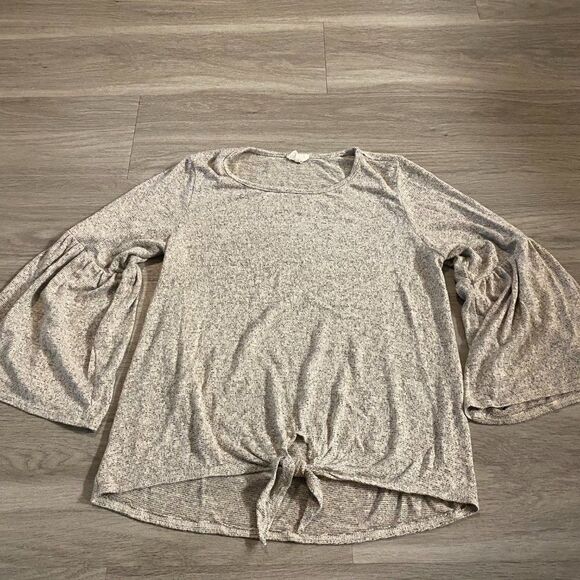 Caution To The Wind Womens Gray Heather 3/4 Bell Sleeve Blouse Top Size XS/Small - Picture 1 of 6
